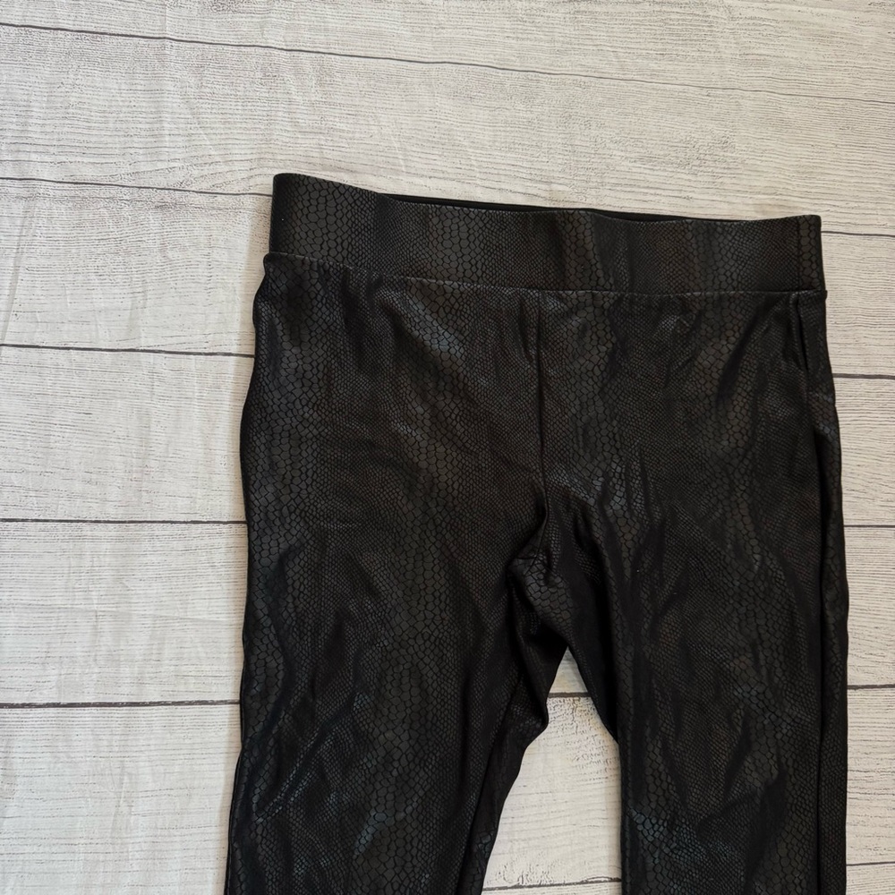 Torrid Pixie Pull On Plus Size 4 Black Ankle Pant… - image 3